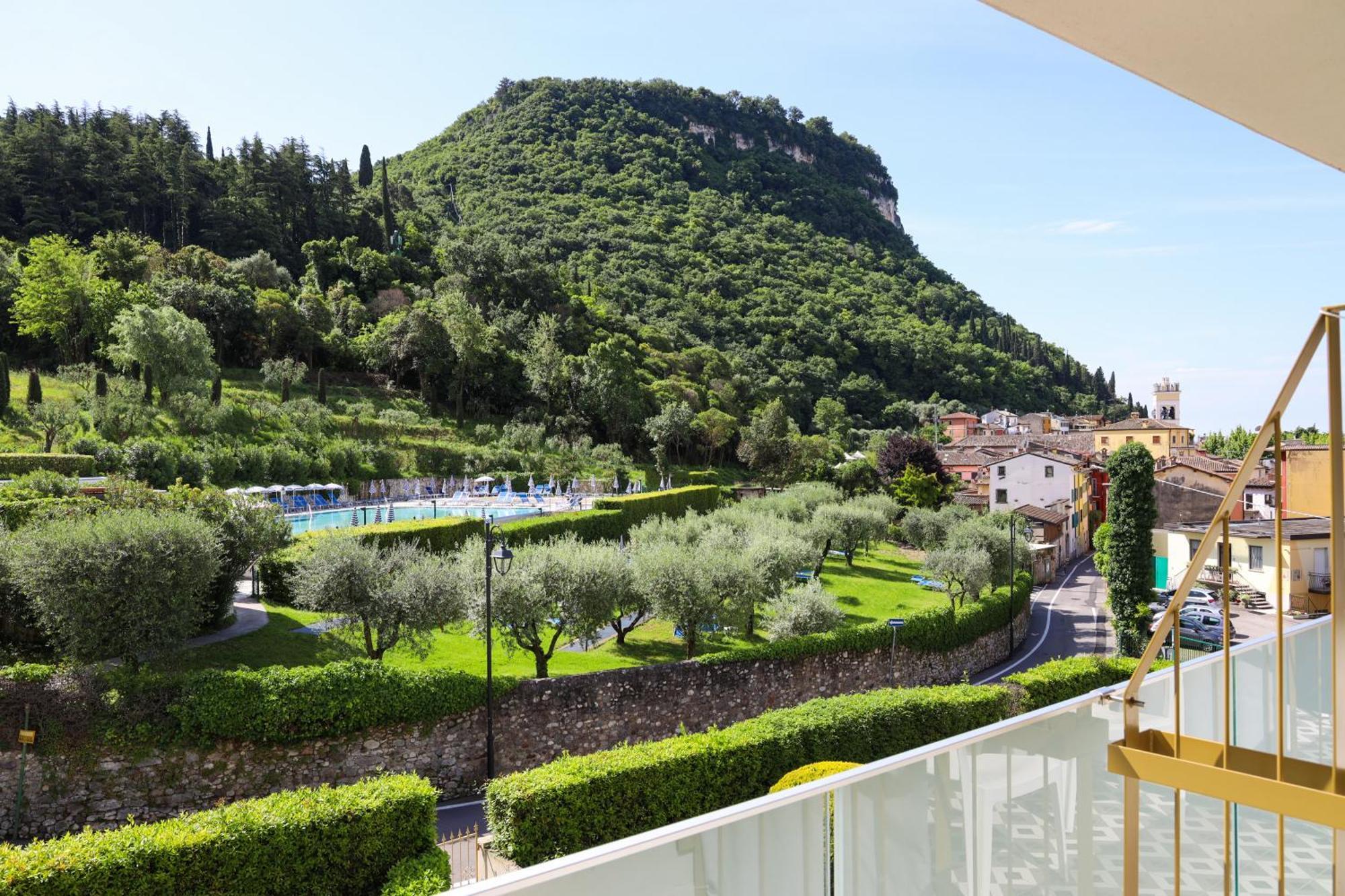 Hotel La Perla - Bike Hotel 가르다 외부 사진